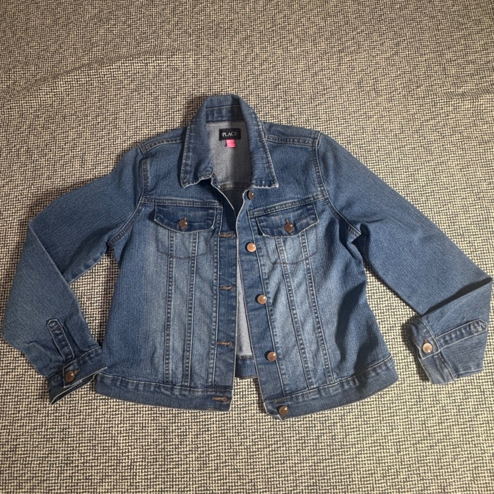 The Childrens Place Girls Blue Denim Trucker Jacket XXL 16 Heart Button Detail